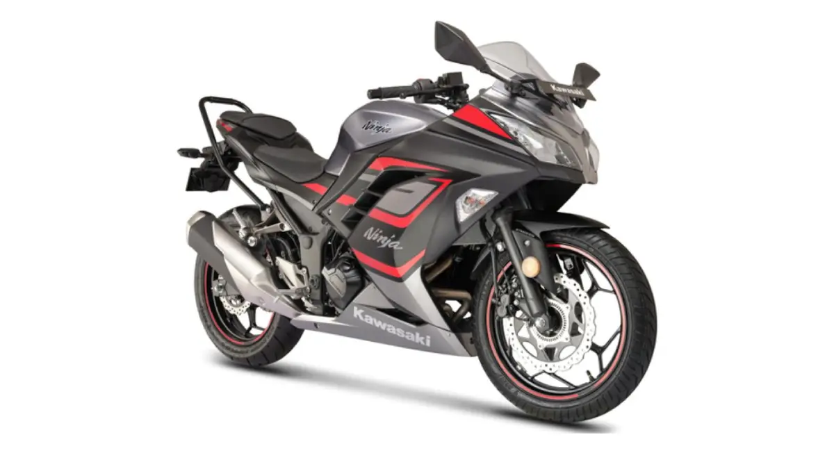 भारत में Kawasaki Ninja 300 पर रु 28,000 डिस्काउंट ऑफर, साथ में मुफ़्त KYT हेलमेट; कीमत घटकर हुई…